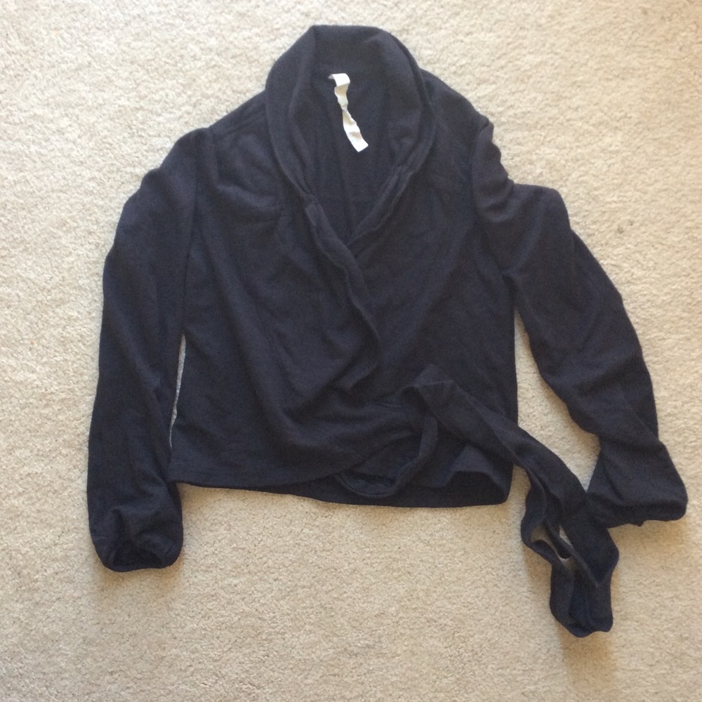 Lululemon wrap crop